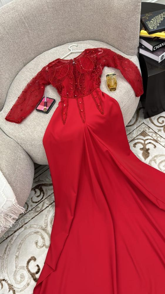 فستان سهرة أحمر