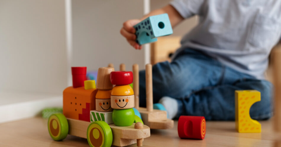 لطفل أكثر ذكاءً: 4 ألعاب ذكاء لتنمية مهارات وذكاء طفلك